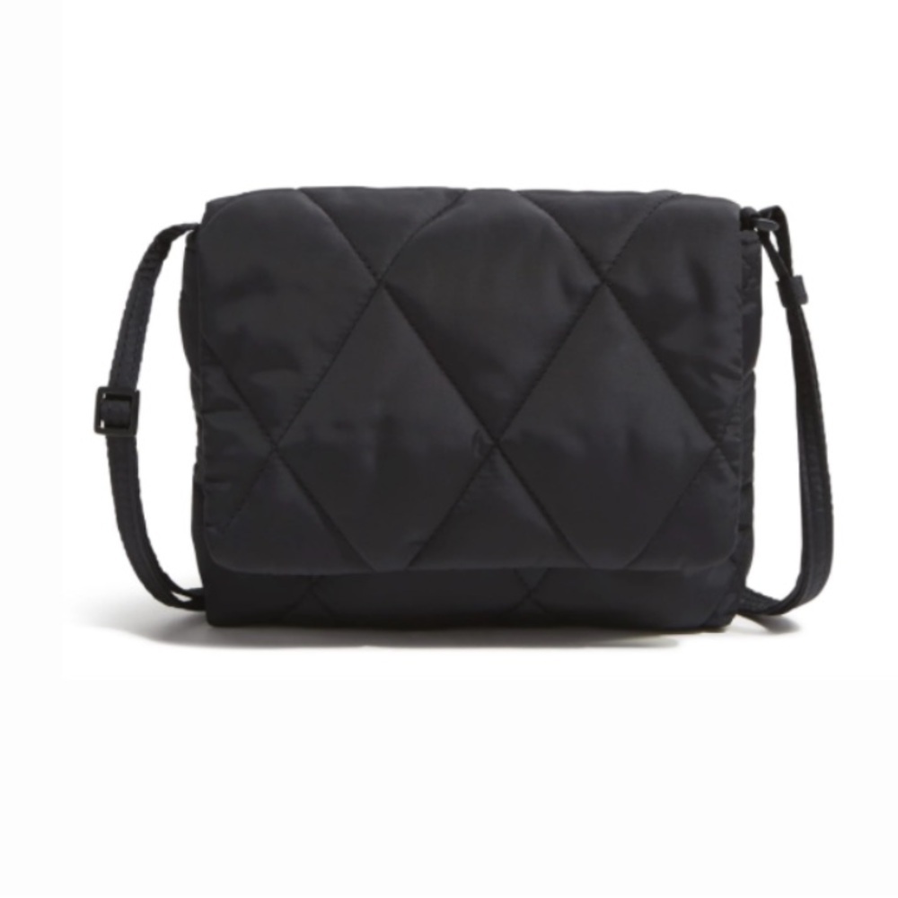 NWT Vera Bradley Small Flap Hipster Crossbody Bag Moonless Night Black Quilted - Picture 3 of 7
